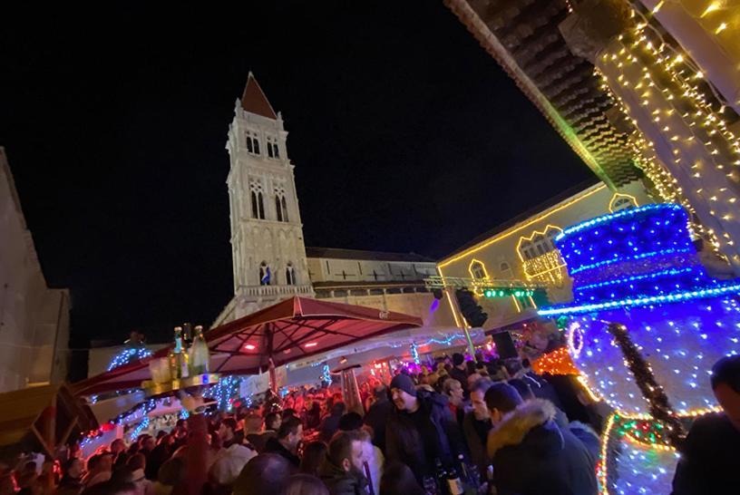 Apartments Mamut Trogir Zewnętrze zdjęcie